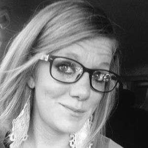 Meet your Posher, Leeannia